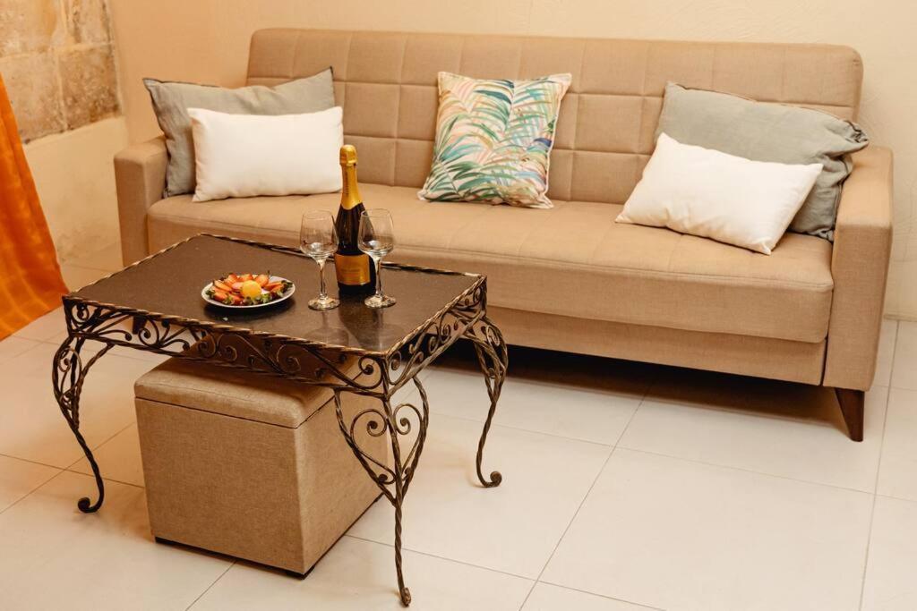 Enchanting 2Bdr Townhouse In Valletta Centre! Exteriör bild