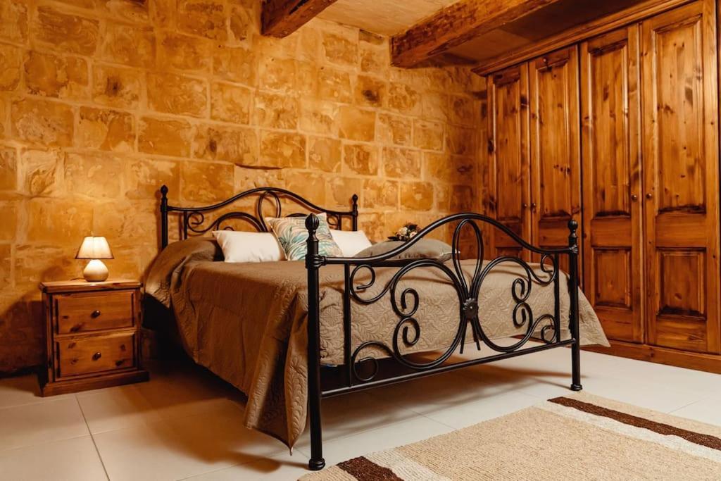 Enchanting 2Bdr Townhouse In Valletta Centre! Exteriör bild