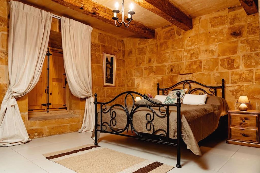 Enchanting 2Bdr Townhouse In Valletta Centre! Exteriör bild